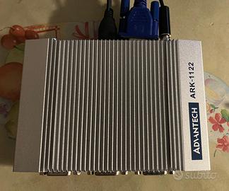 Mini PC industriale Advantec ARK-1122
