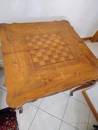 Tavolino scacchiera intarsiato