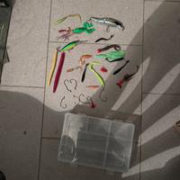 cassetta da pesca con artificiali