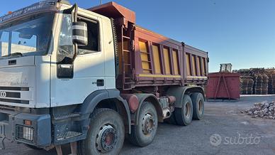 Ivaco eurotrakker e Daf 4 assi