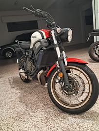 Xsr 700