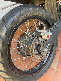 Gomma 06/2025 usata 3 mesi(fattura) Metzeller