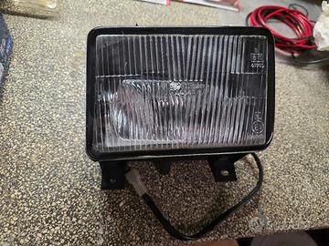Faro fendinebbia destro  Alfa Romeo 90