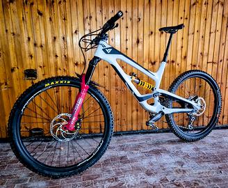 YT Capra CF Pro Carbon -  Mtb Enduro 