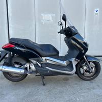 Yamaha X-max 250**11000km**