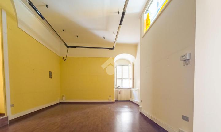 4 LOCALI A MANFREDONIA