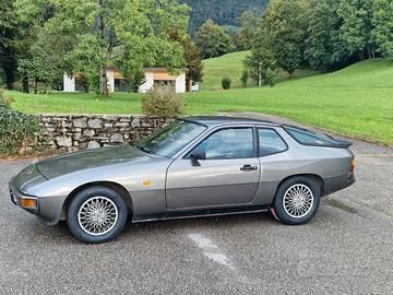 Porsche 924