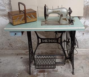 Macchina antica da cucire Singer vintage 