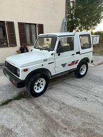 Suzuki Santana SJ 413