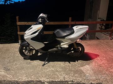 Yamaha aerox 50