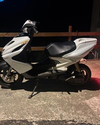 Yamaha aerox 50