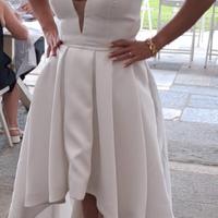 Abito da sposa asimmetrico 