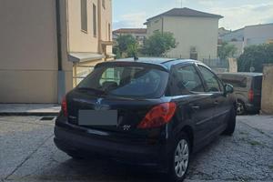 Peugeot 207 perfetta per neopatentati