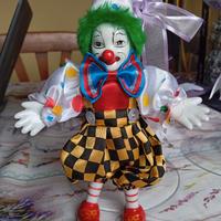 Bambola pagliaccio in porcellana