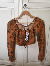 Urban Outfitters out from under top senape nuovo