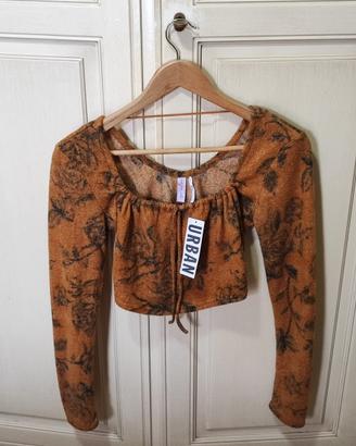 Urban Outfitters out from under top senape nuovo