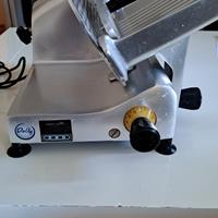 Affettatrice Dolly 220