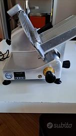 Affettatrice Dolly 220