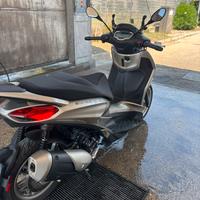 Beverly 300
