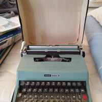 Macchina da scrivere Olivetti lettera 32