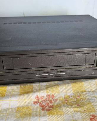 videoregistratore vhs perfettamente funzionante