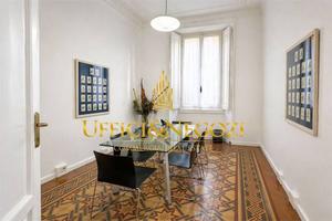 Immobile di 221 m² con più di 5 locali a Milano