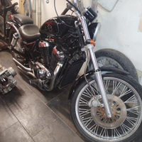 Suzuki Intruder 800