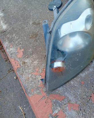 fari Ford Fiesta 