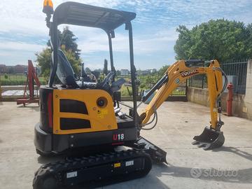 Miniescavatore Yuchai mod. U18 giro sagoma