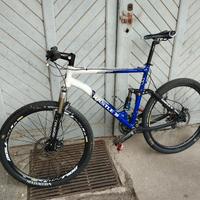 mountain bike Kastle Vision 800