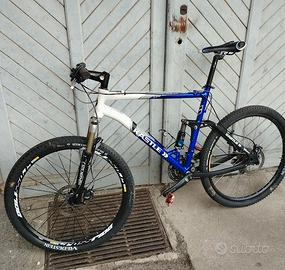 mountain bike Kastle Vision 800