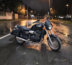Triumph legend 900