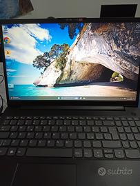 Lenovo, Pc Portatile Notebook Intel i3-1215U, 8GB