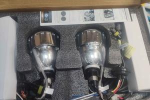 Kit bi-xenon proiettori con Angeleyes per retrofit
