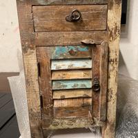 coppia di comodini etnici 