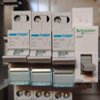 Materiale elettrico usato funzionante