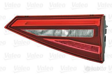 FANALE POSTERIORE INTERNO INFINITI Q30 DAL 2016