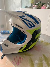 Casco fox v3