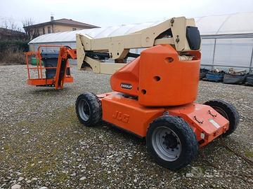 Piattaforma JLG LIFT E400AJP