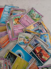 70 carte Pokemon 