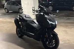 Tmax 560 2025
