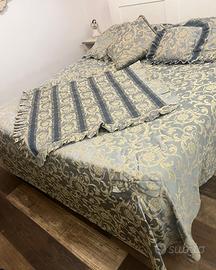 Parure letto damascata realizzata a mano