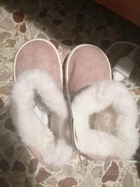 paio di scarpe imbottite 