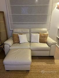 DIVANO IN PELLE + POUF