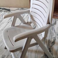 sedia in plastica da giardino 15E altra 8E ferro