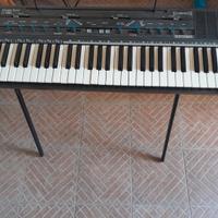 pianola in buone condizioni 