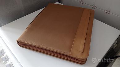 Cartelletta portadocumenti Piquadro + portachiavi