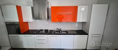 Cucina lunghezza m 4,20