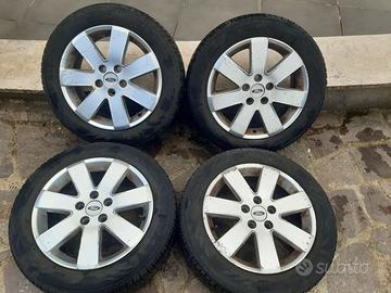 Cerchi in lega Ford Mondeo con gomme da neve