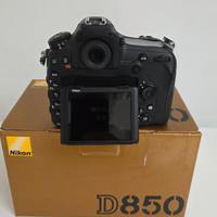 NIKON D850